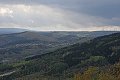 Krušné hory, v pozadí Klínovec, Mědník a větrníky u Rusové