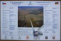 Informační tabule u větrných elektráren nad Rusovou